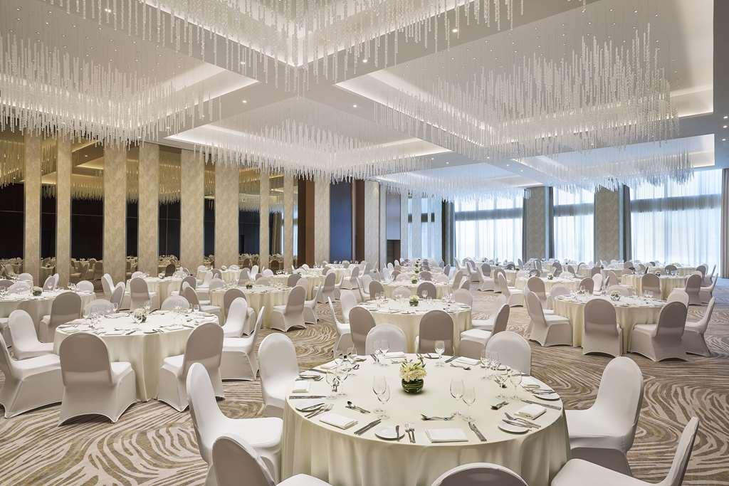 Embassy Suites By Hilton Dubai Business Bay Einrichtungen foto
