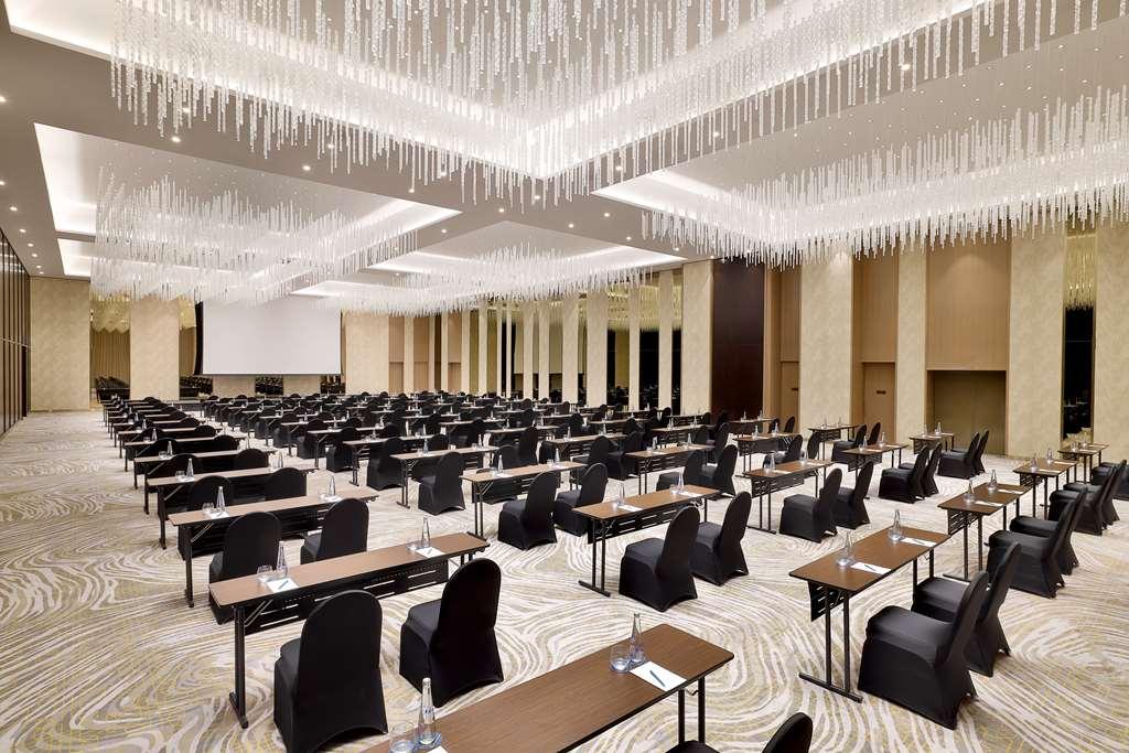 Embassy Suites By Hilton Dubai Business Bay Einrichtungen foto