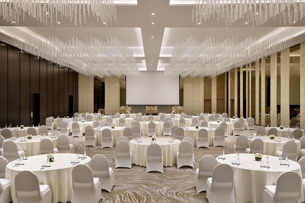 Embassy Suites By Hilton Dubai Business Bay Einrichtungen foto
